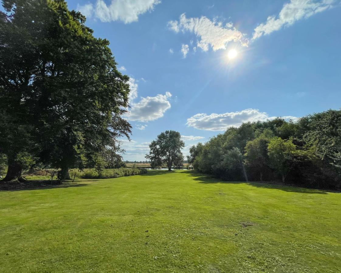 Dinckley Court Boutique Riverside Rooms Abingdon-on-Thames Eksteriør billede